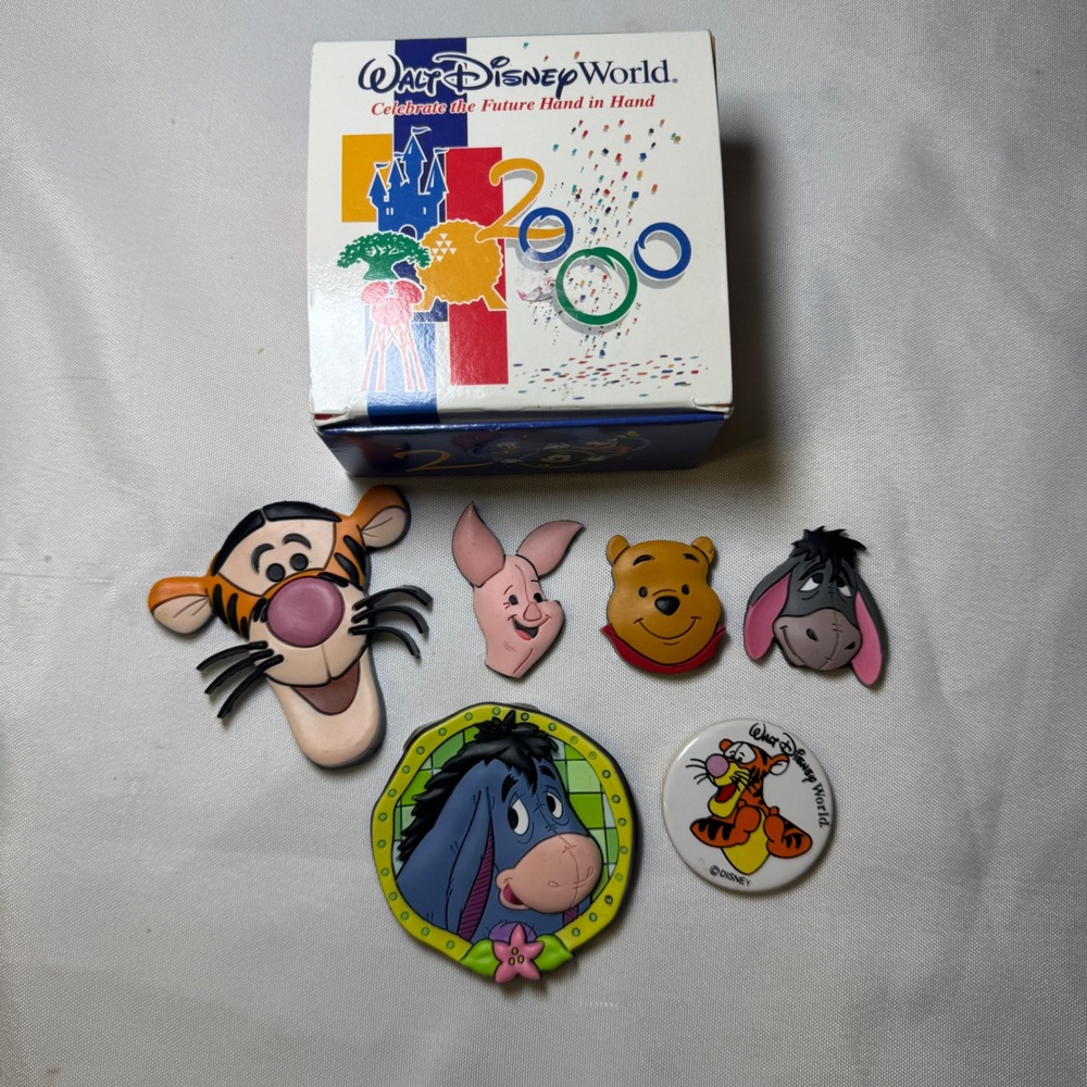 Vintage 2000 Walt Disney World Winnie the Pooh Tigger Eeyore Magnet Set 6pc Box